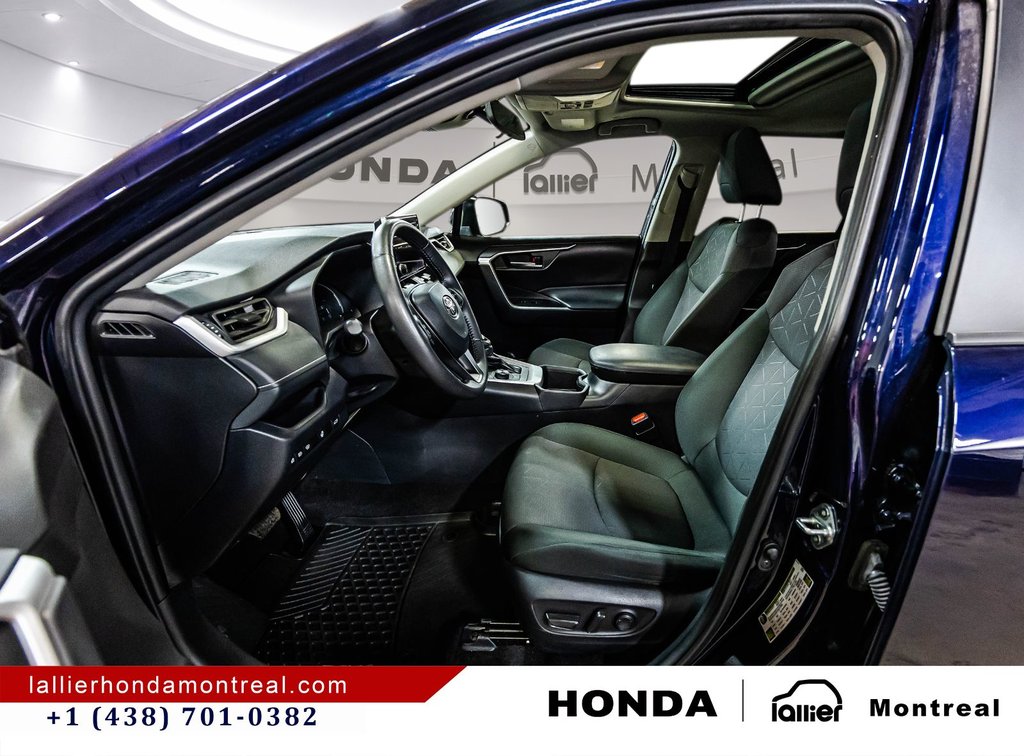 2024 Toyota RAV4 Hybrid XLE in Montréal, Quebec - 20 - w1024h768px
