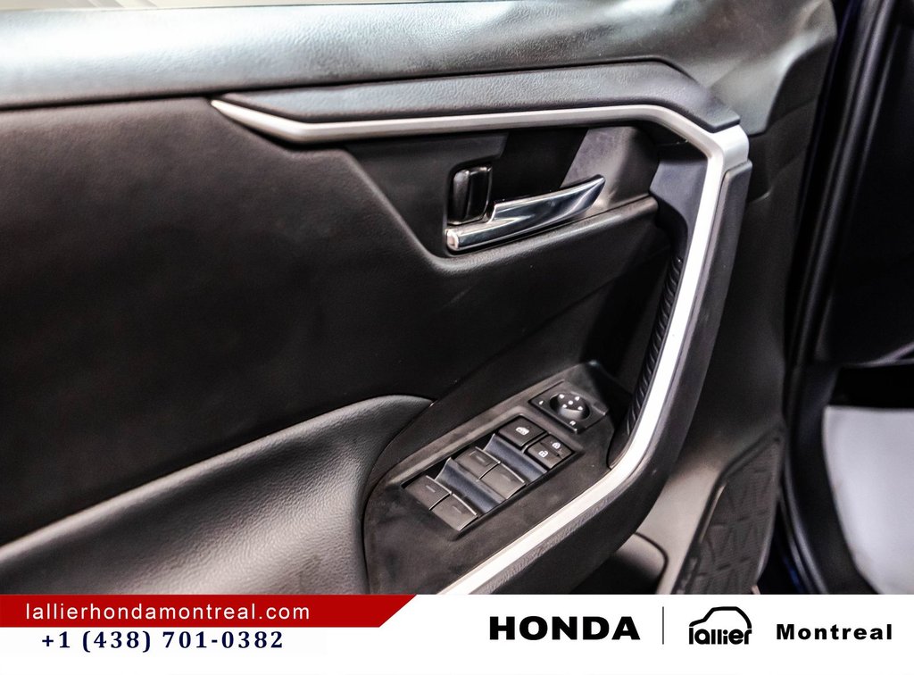2024 Toyota RAV4 Hybrid XLE in Montréal, Quebec - 11 - w1024h768px