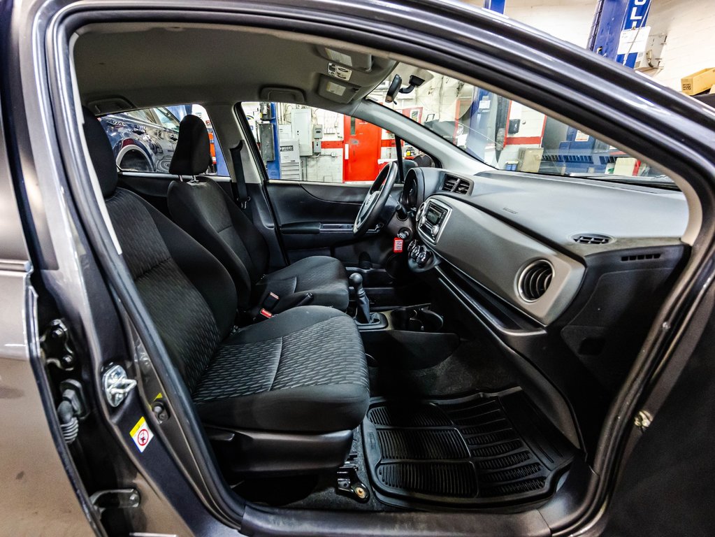 Toyota Yaris LE 2014 à Montréal, Québec - 17 - w1024h768px