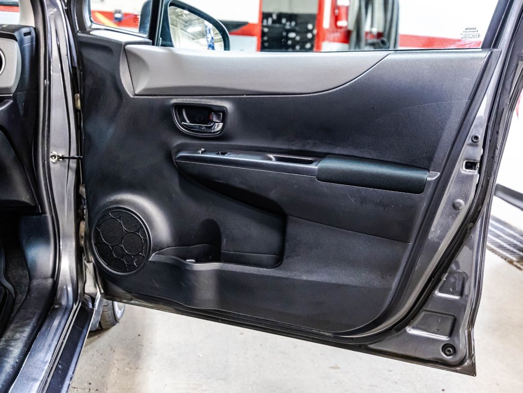Toyota Yaris LE 2014 à Montréal, Québec - 16 - w1024h768px