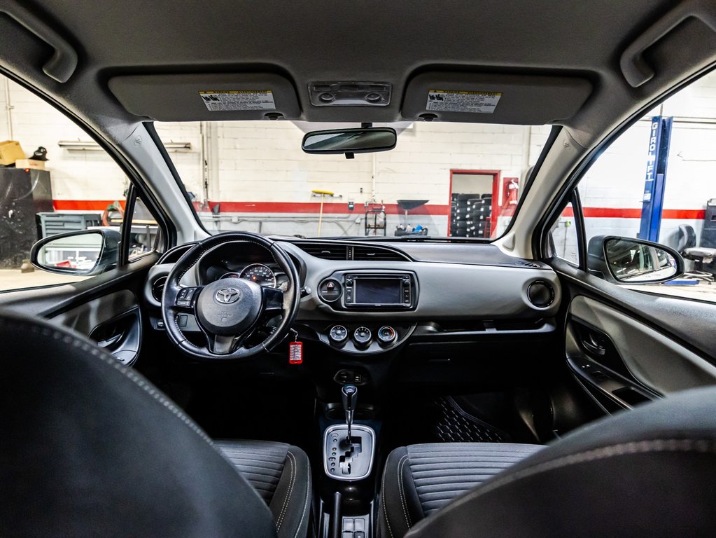 2016 Toyota Yaris SE in Montréal, Quebec - 14 - w1024h768px