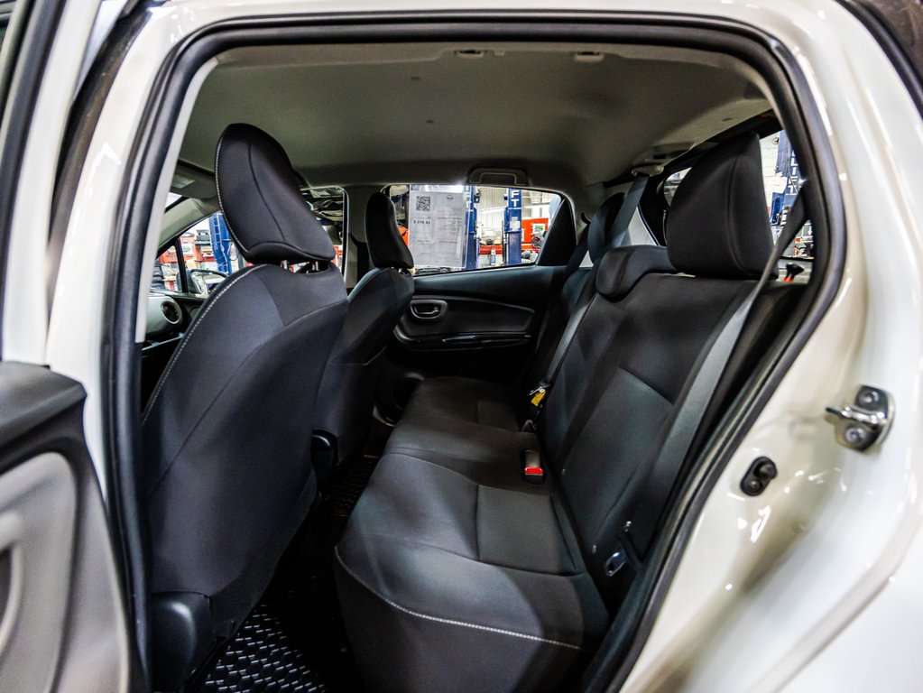 2016 Toyota Yaris SE in Montréal, Quebec - 13 - w1024h768px