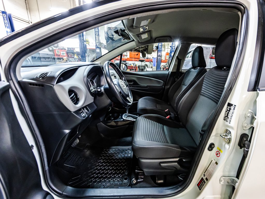 2016 Toyota Yaris SE in Montréal, Quebec - 18 - w1024h768px