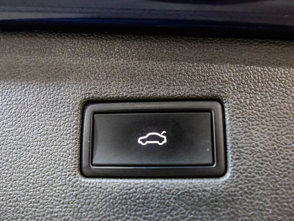 2021 Volkswagen Tiguan COMFORTLINE in Montréal, Quebec - 15 - w1024h768px