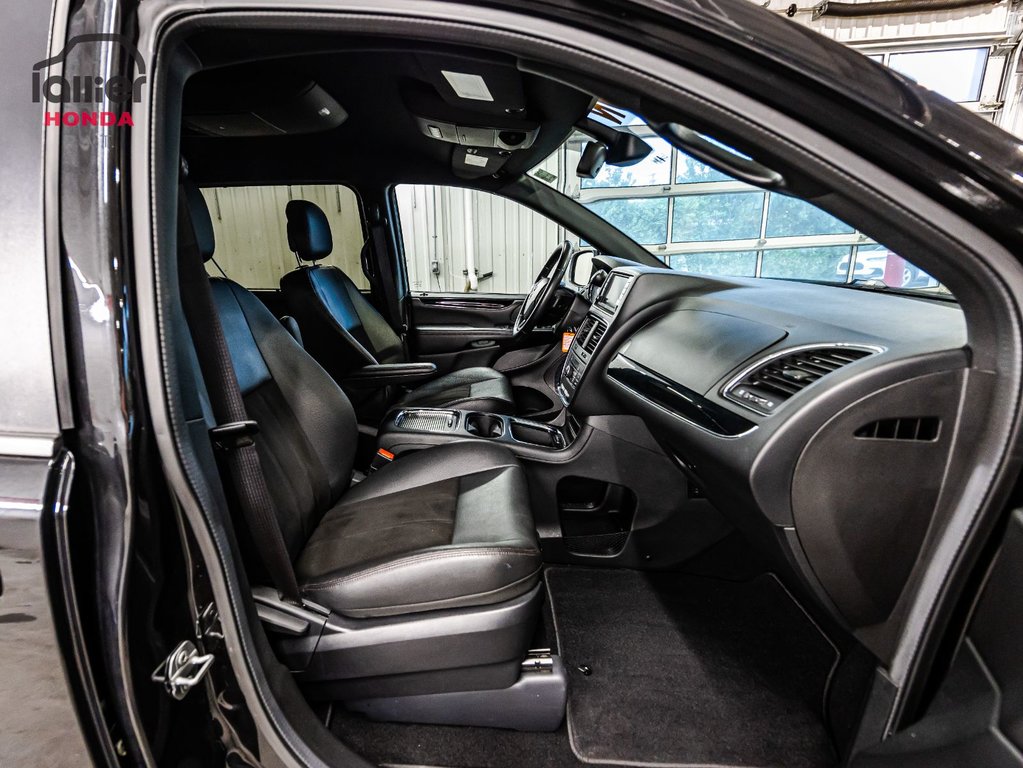 Dodge Grand Caravan Premium Plus 1 proprio 2020 à , Québec - 19 - w1024h768px