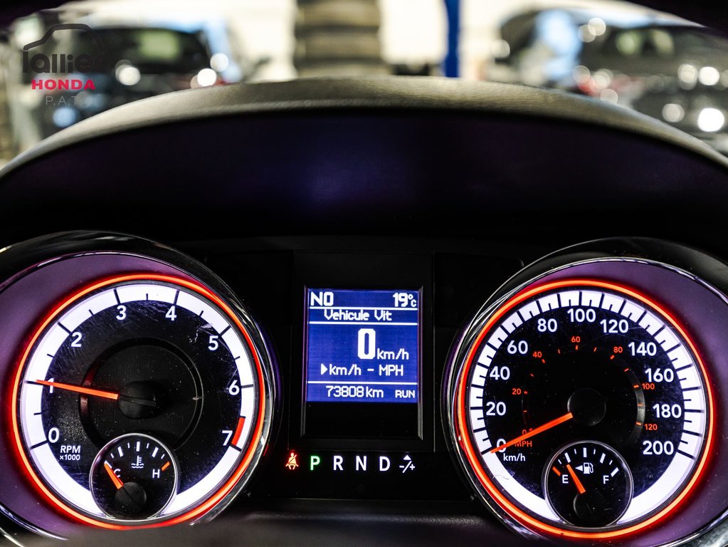 Dodge Grand Caravan Premium Plus 1 proprio 2020 à , Québec - 24 - w1024h768px