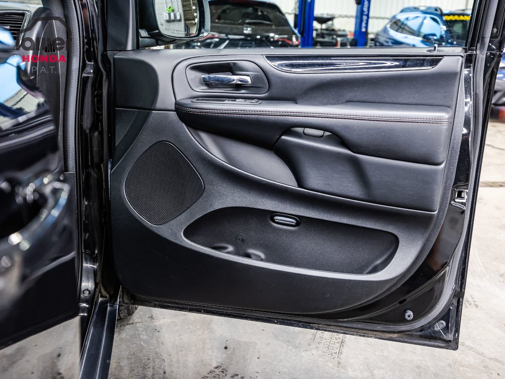 Dodge Grand Caravan Premium Plus 1 proprio 2020 à , Québec - 18 - w1024h768px