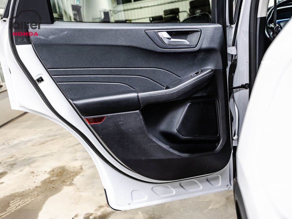 Ford Escape SE Hybrid 2021 à Montréal, Québec - 12 - w1024h768px