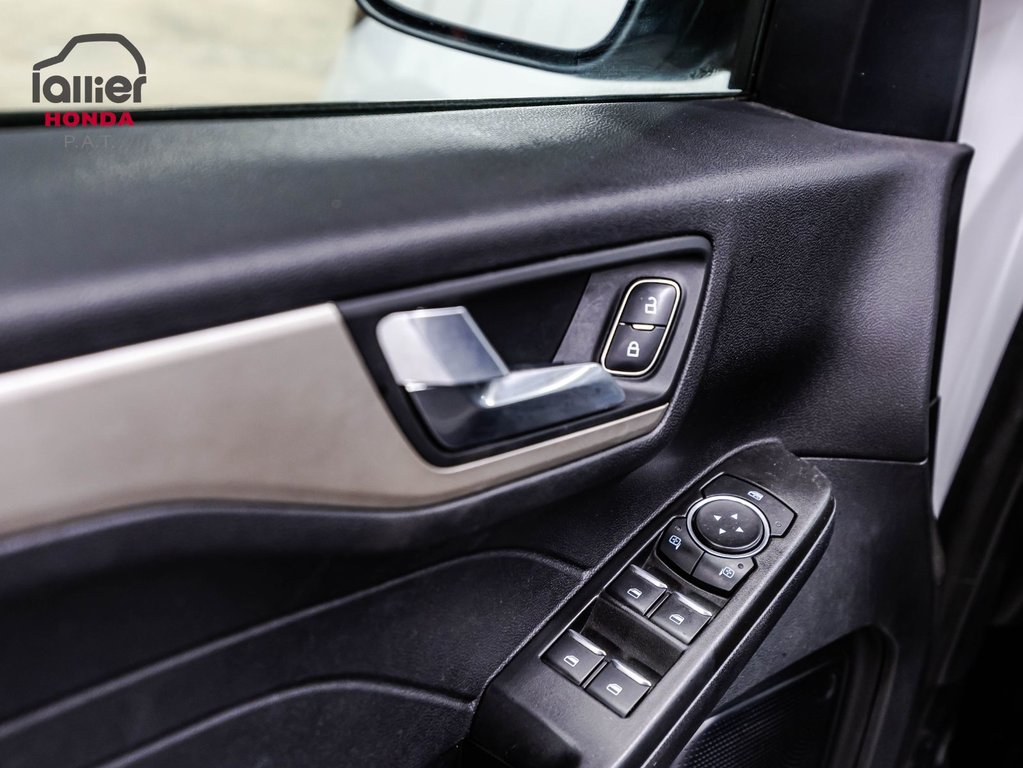 Ford Escape SE Hybrid 2021 à Montréal, Québec - 11 - w1024h768px