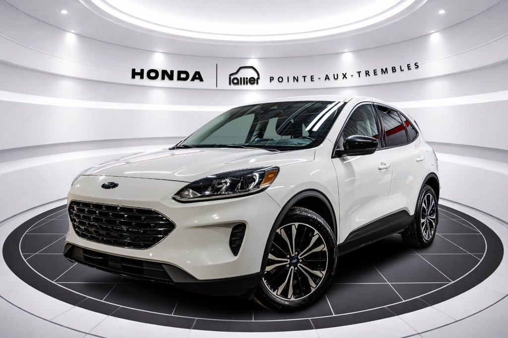 Ford Escape SE Hybrid 2021 à Montréal, Québec - 1 - w1024h768px