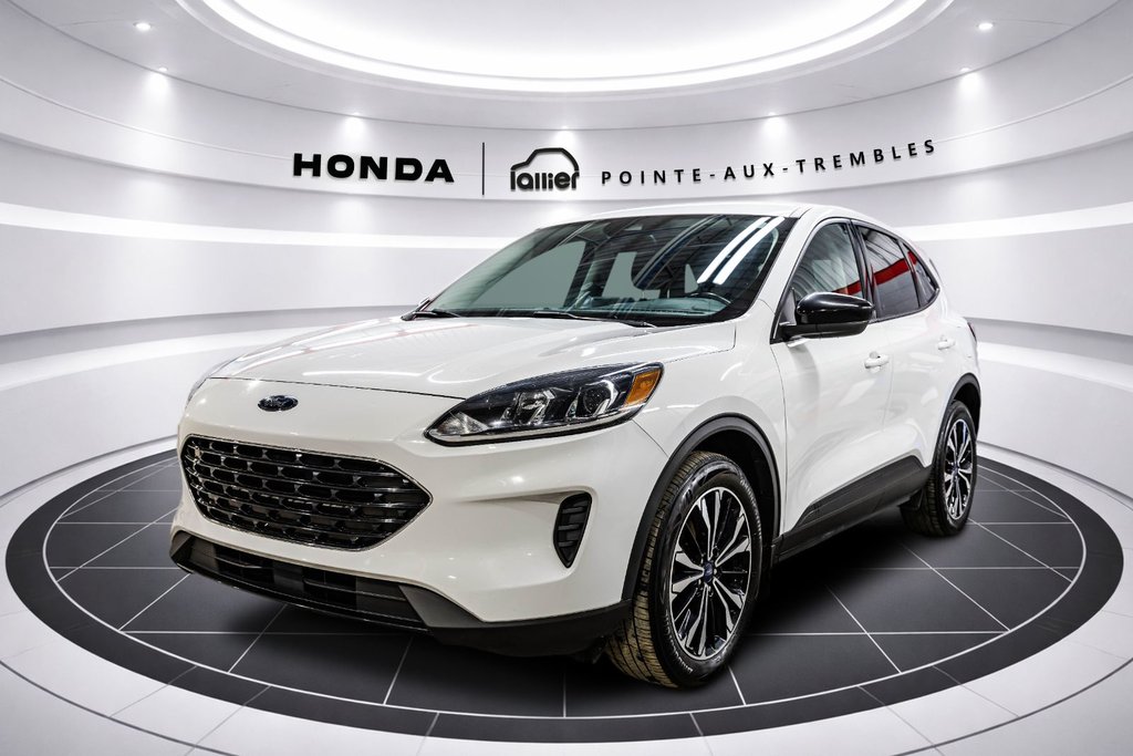 Ford Escape SE Hybrid 2021 à Montréal, Québec - 3 - w1024h768px