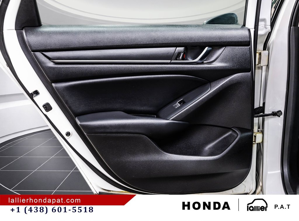 Honda Accord Sedan LX 2018 à Montréal, Québec - 12 - w1024h768px
