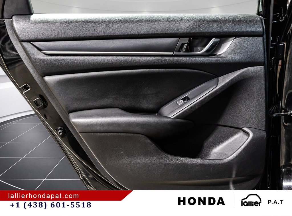 Honda Accord Sedan LX 2019 à Montréal, Québec - 12 - w1024h768px
