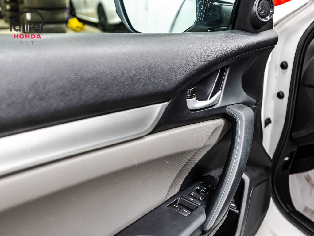 2018 Honda Civic Coupe LX 2 PORTES in , Quebec - 11 - w1024h768px