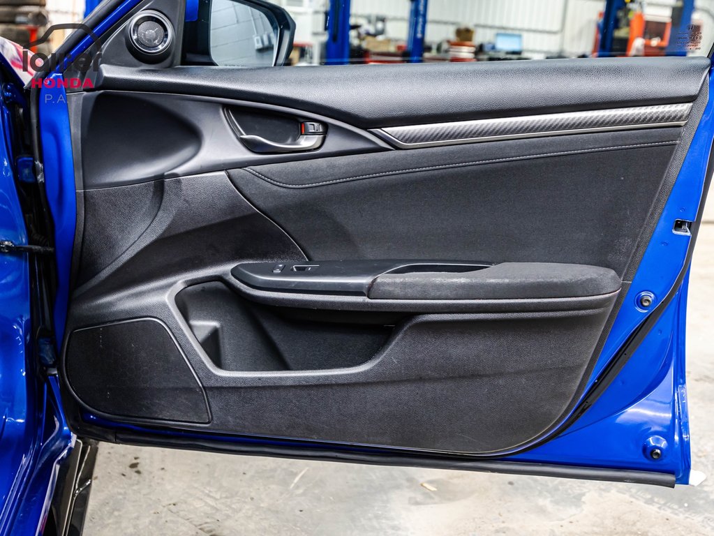 Honda Civic Hatchback Sport 2017 à Montréal, Québec - 17 - w1024h768px