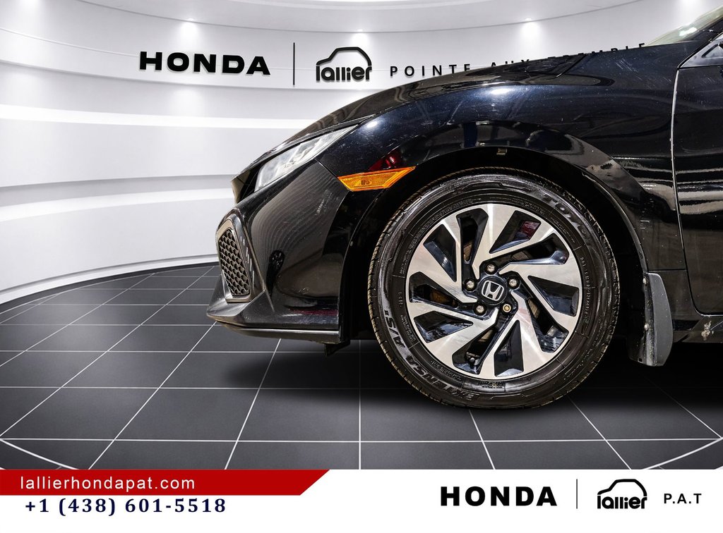 2017 Honda Civic Hatchback LX in Montreal, Quebec - 10 - w1024h768px
