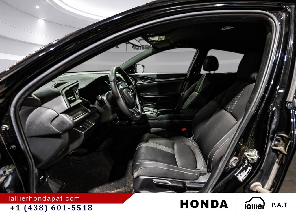 2017 Honda Civic Hatchback LX in Montreal, Quebec - 18 - w1024h768px