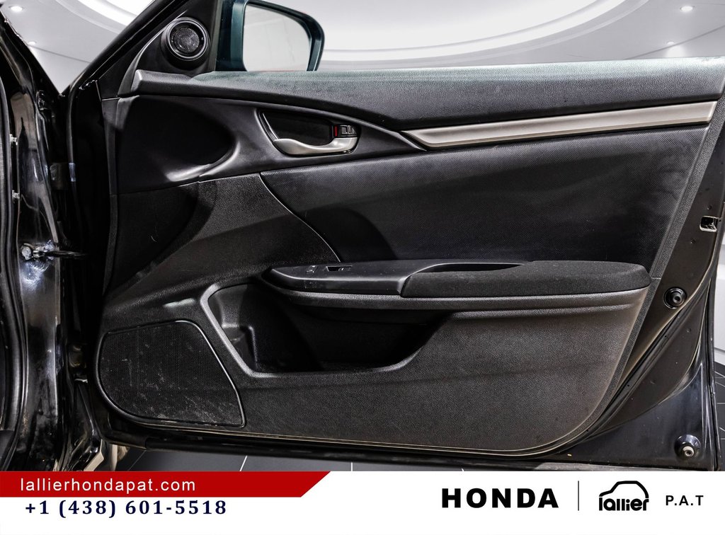 2017 Honda Civic Hatchback LX in Montreal, Quebec - 16 - w1024h768px