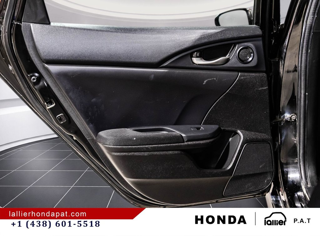 2017 Honda Civic Hatchback LX in Montreal, Quebec - 12 - w1024h768px