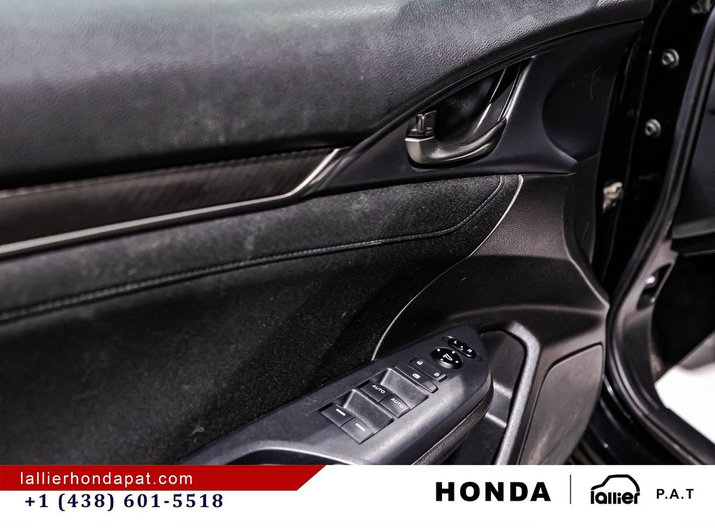 2018 Honda Civic Hatchback Sport in Montreal, Quebec - 12 - w1024h768px