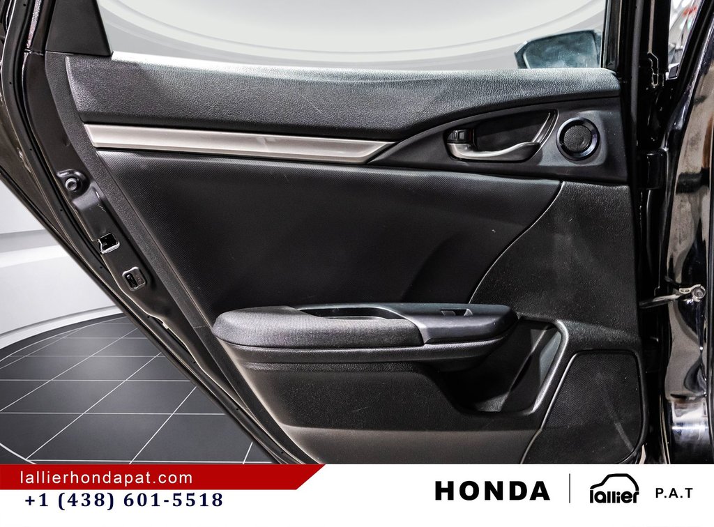 2018 Honda Civic Hatchback Sport in Montreal, Quebec - 13 - w1024h768px