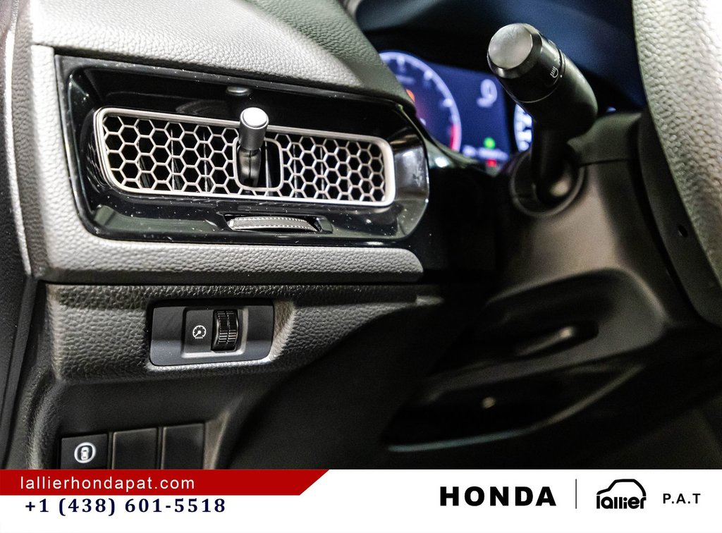 2022 Honda Civic Hatchback LX in Montreal, Quebec - 20 - w1024h768px