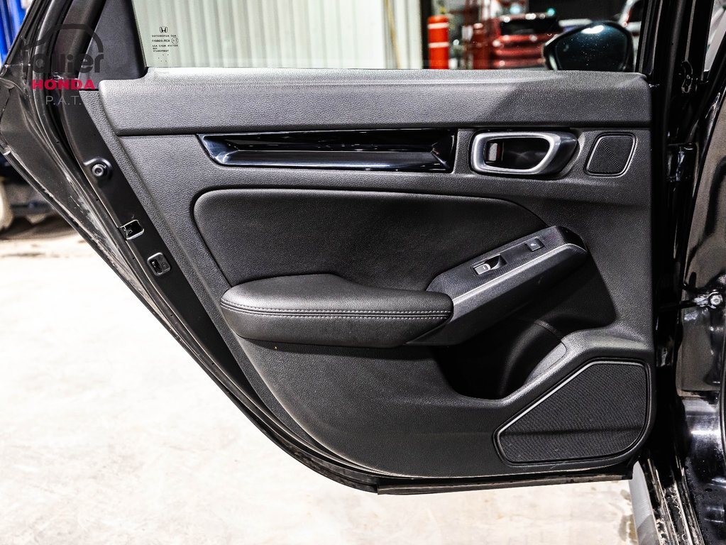 Honda Civic Hatchback SPORT TOURING 2023 à Montréal, Québec - 13 - w1024h768px