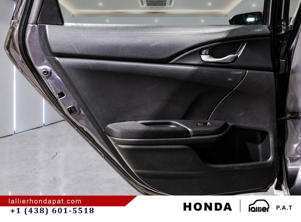 2016 Honda Civic Sedan LX in Montréal, Quebec - 12 - w1024h768px
