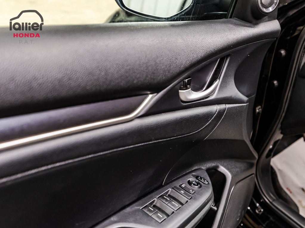 2018 Honda Civic Sedan Touring in Montreal, Quebec - 12 - w1024h768px