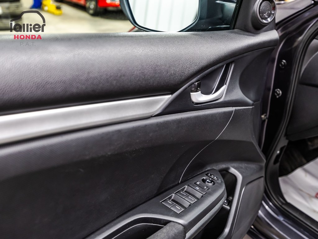 2019  Civic Sedan LX retour de location jamais accidenté in , Quebec - 11 - w1024h768px