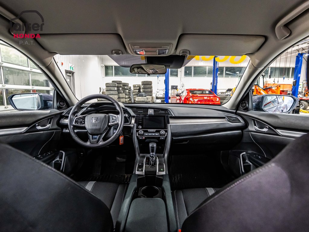 2019  Civic Sedan LX retour de location jamais accidenté in , Quebec - 14 - w1024h768px