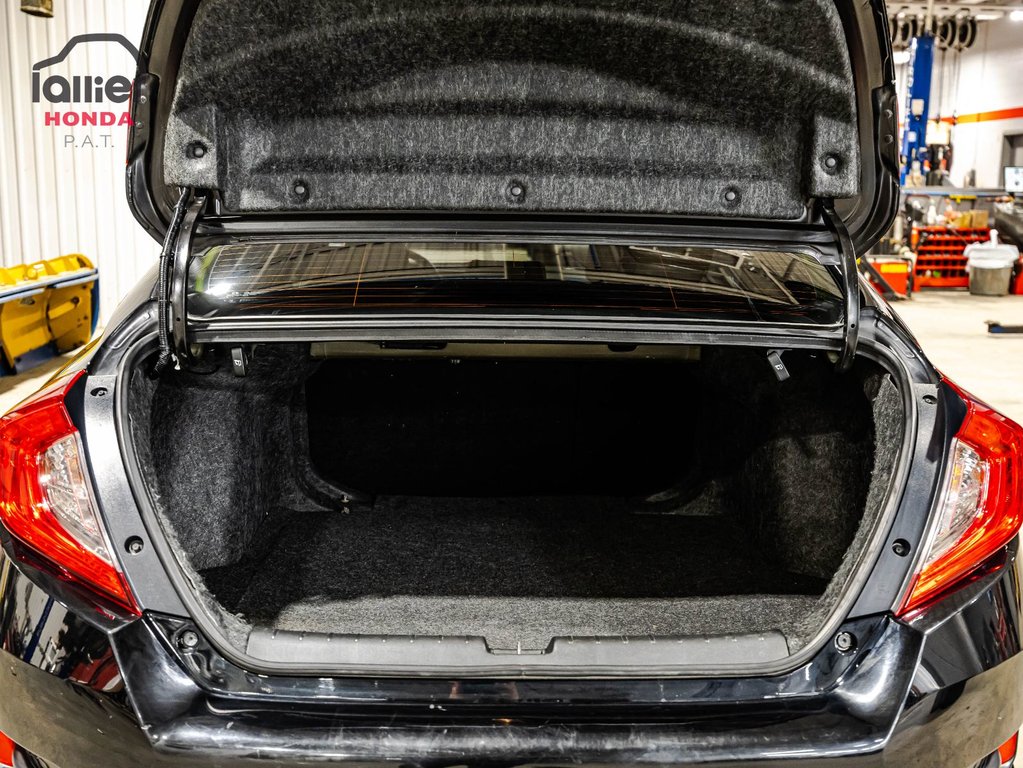 Honda Civic Sedan Sport 2019 à Montréal, Québec - 16 - w1024h768px