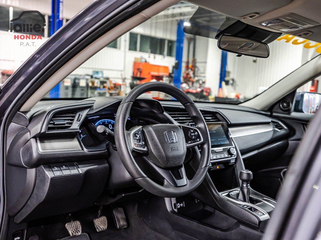 2020  Civic Sedan LX retour de location in Montreal, Quebec - 19 - w1024h768px