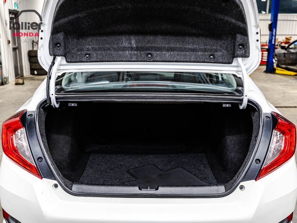 2020 Honda Civic Sedan LX in Montreal, Quebec - 12 - w1024h768px