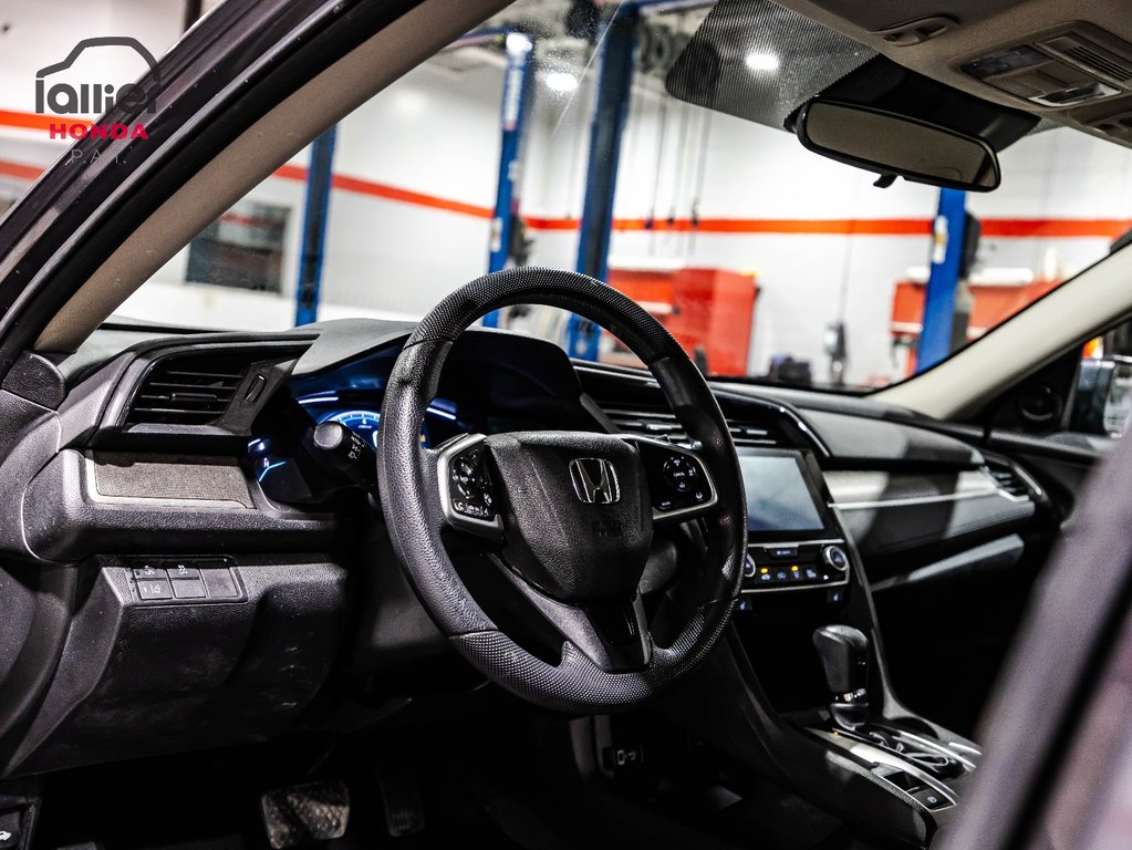 Honda Civic Sedan LX 2021 à , Québec - 15 - w1024h768px