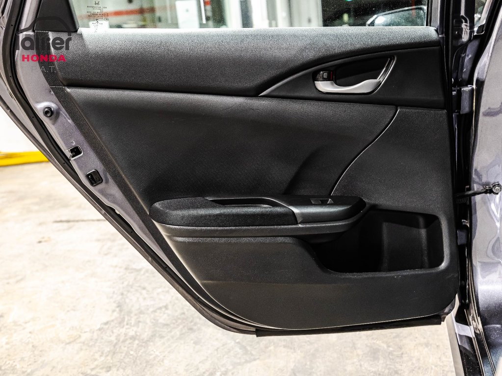 Honda Civic Sedan LX 2021 à , Québec - 8 - w1024h768px