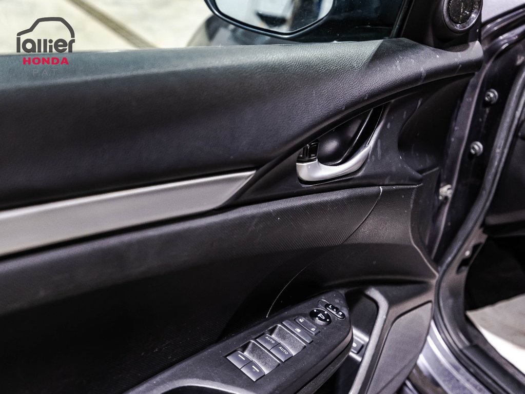 Honda Civic Sedan LX 2021 à , Québec - 7 - w1024h768px