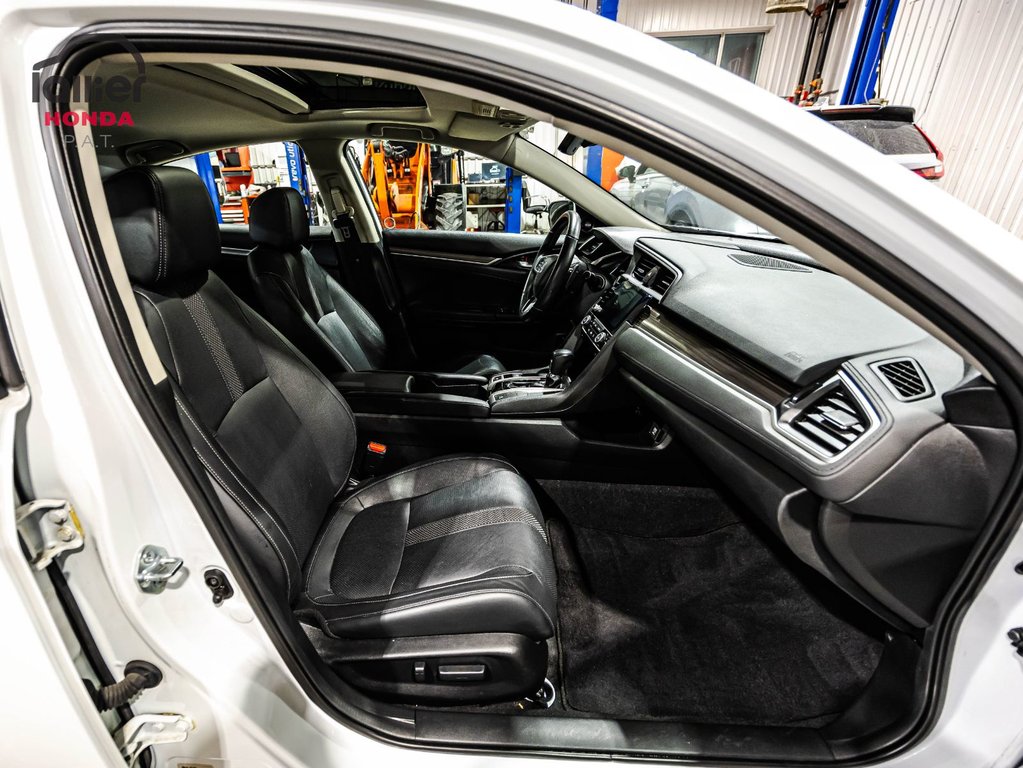 Honda Civic Sedan Touring 2021 à Montréal, Québec - 18 - w1024h768px