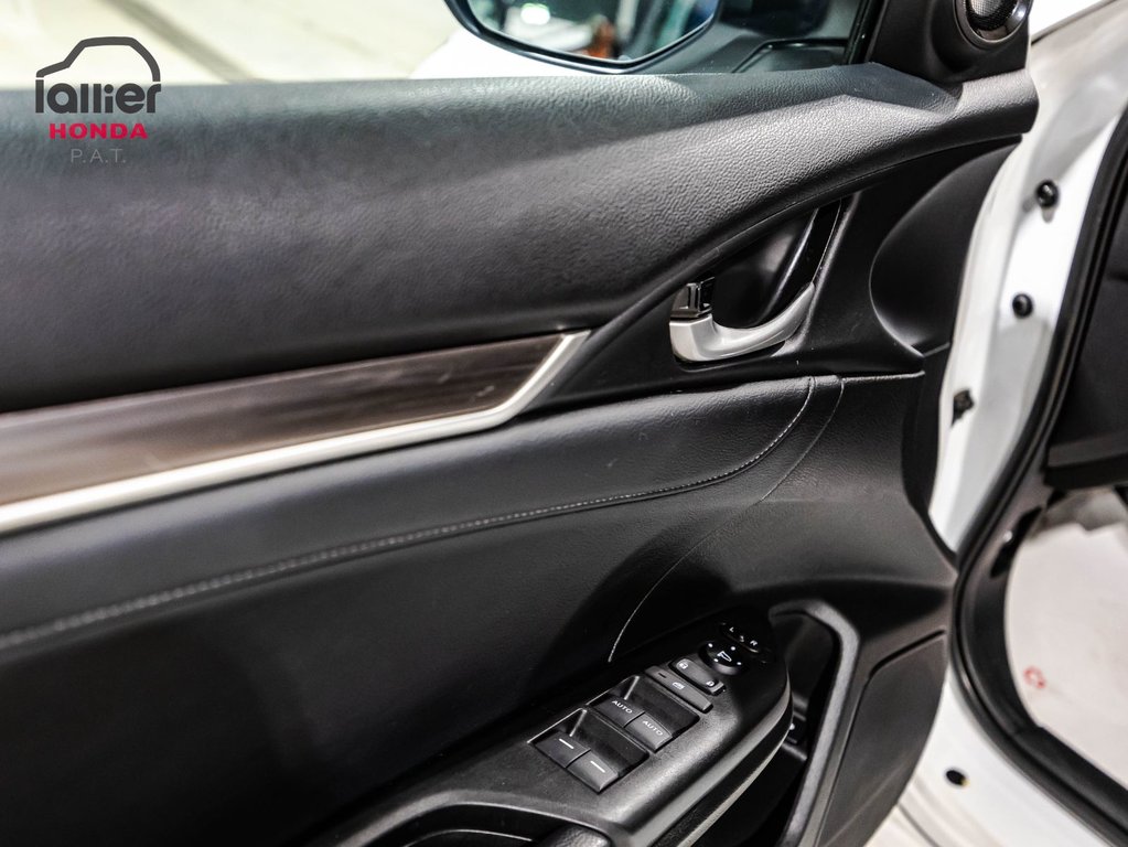 Honda Civic Sedan Touring 2021 à Montréal, Québec - 12 - w1024h768px