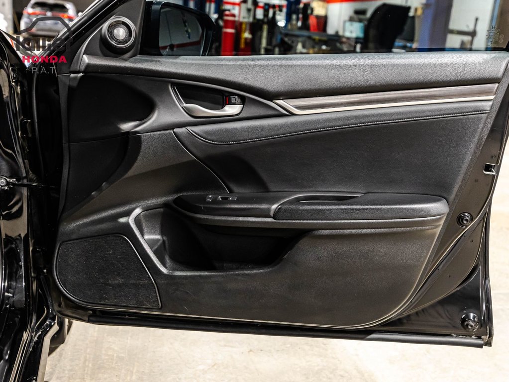 Honda Civic Sedan Touring 2021 à Montréal, Québec - 17 - w1024h768px