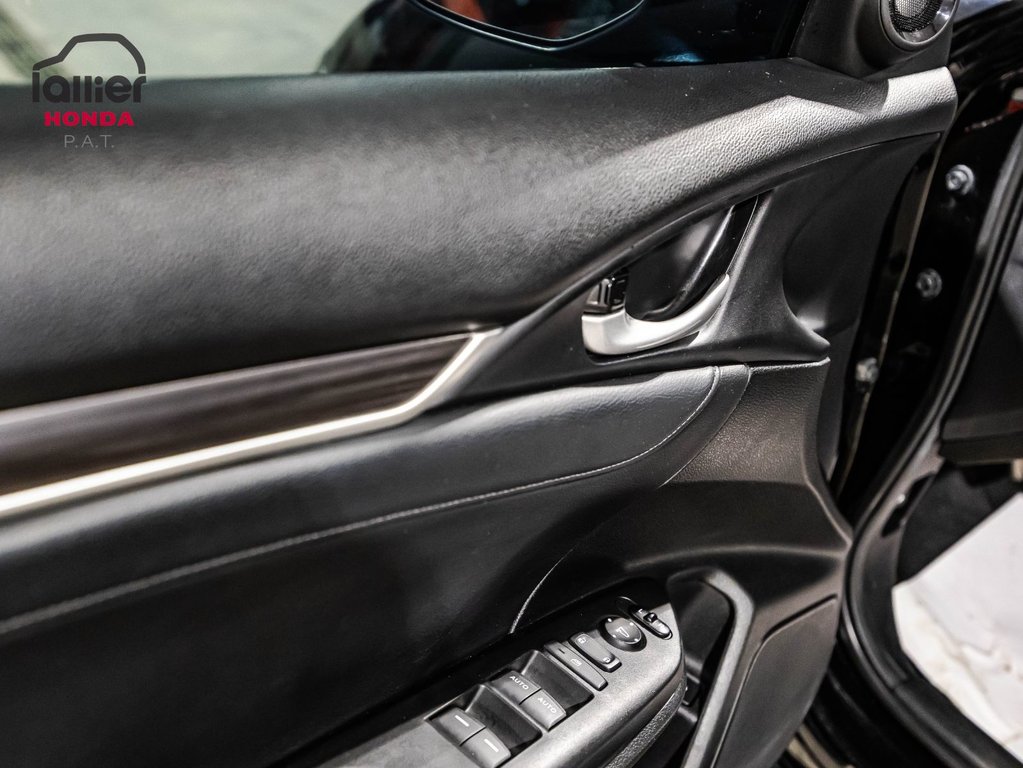 Honda Civic Sedan Touring 2021 à Montréal, Québec - 12 - w1024h768px