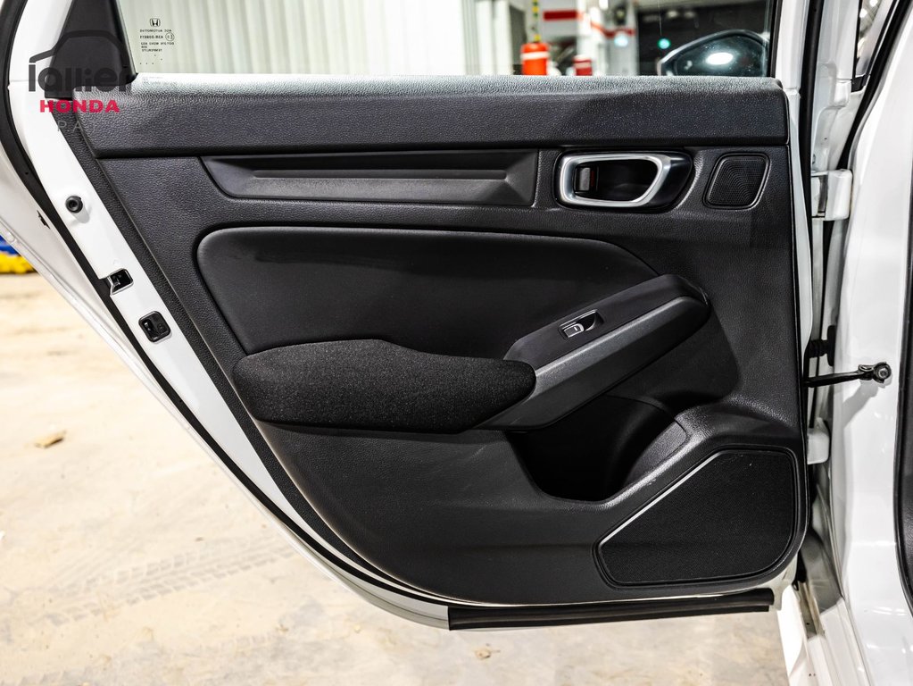 Honda Civic Sedan Sport 2022 à Montréal, Québec - 12 - w1024h768px