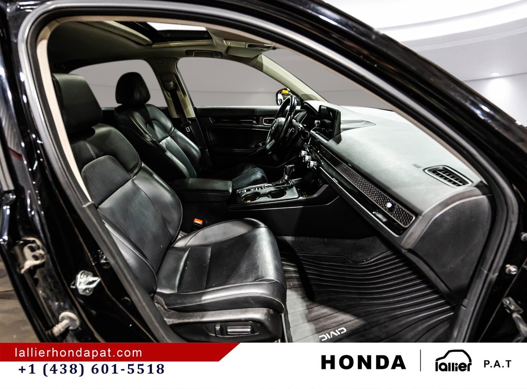 2022 Honda Civic Sedan Touring in Montreal, Quebec - 17 - w1024h768px