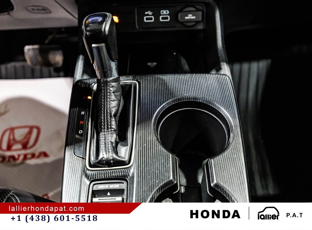 2022 Honda Civic Sedan Touring in Montreal, Quebec - 25 - w1024h768px