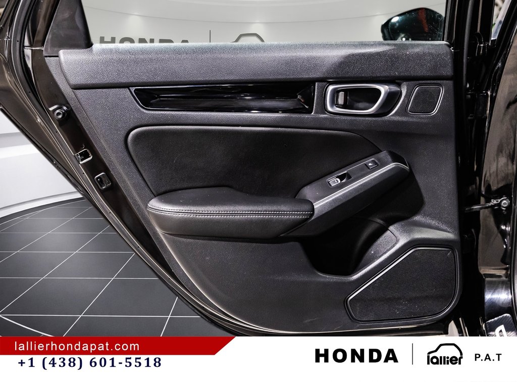 2022 Honda Civic Sedan Touring in Montreal, Quebec - 13 - w1024h768px