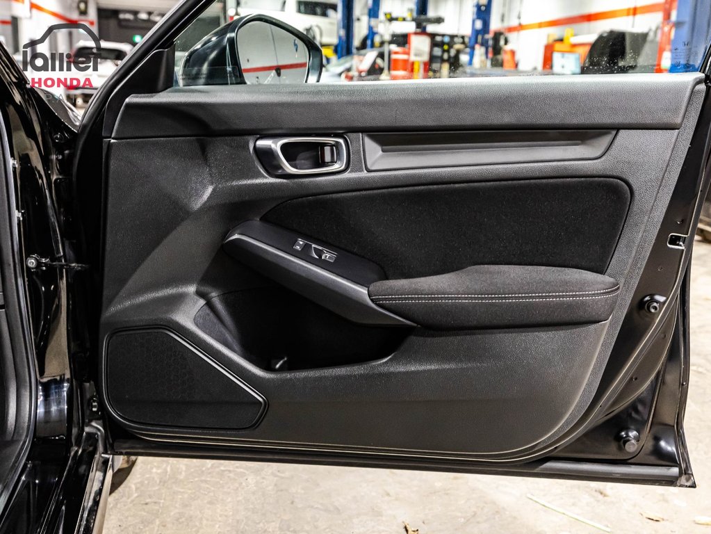 Honda Civic Sedan LX-B 2024 à Montréal, Québec - 16 - w1024h768px