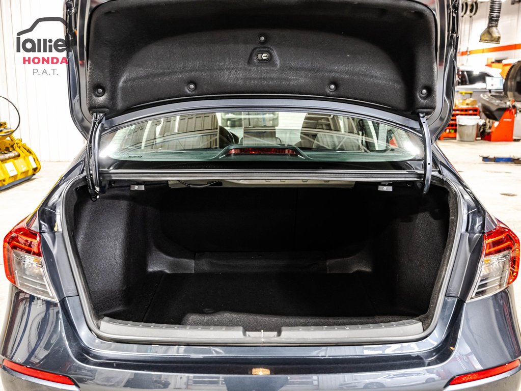 Honda Civic Sedan EX 2024 à , Québec - 15 - w1024h768px