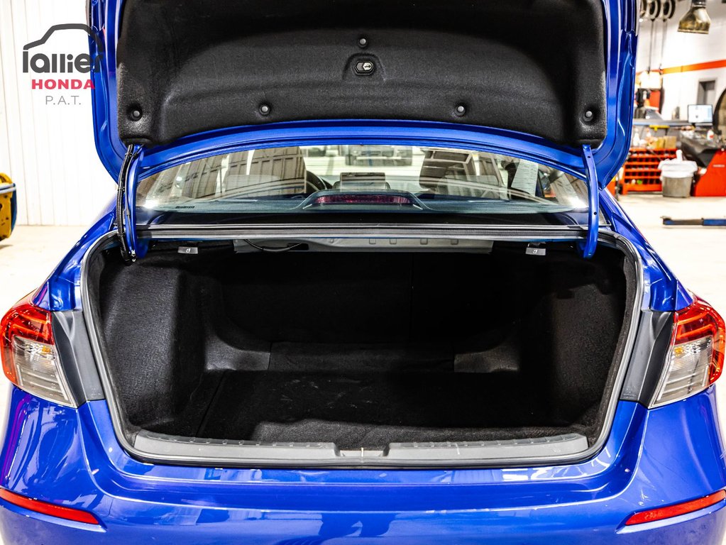 Honda Civic Sedan Sport 2024 à Montréal, Québec - 15 - w1024h768px