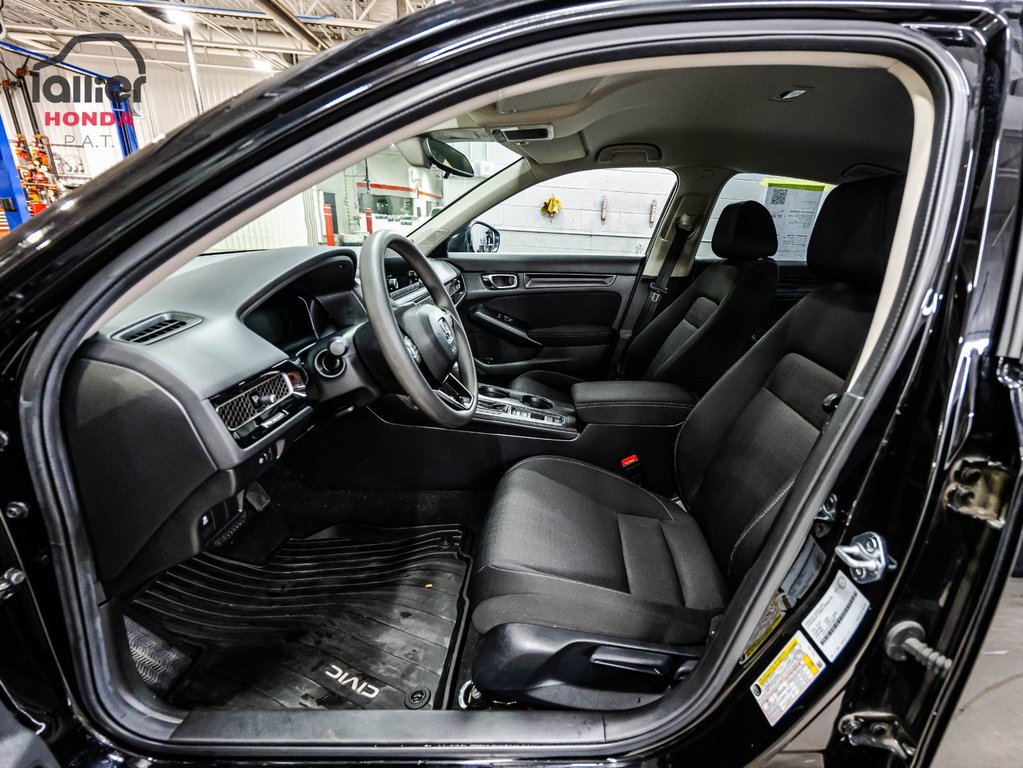 Honda Civic Sedan LX 2025 à , Québec - 18 - w1024h768px