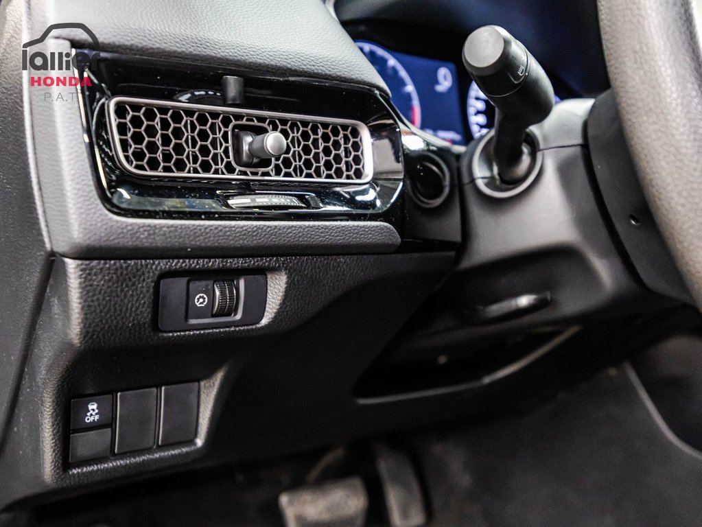 Honda Civic Sedan LX 2025 à , Québec - 20 - w1024h768px